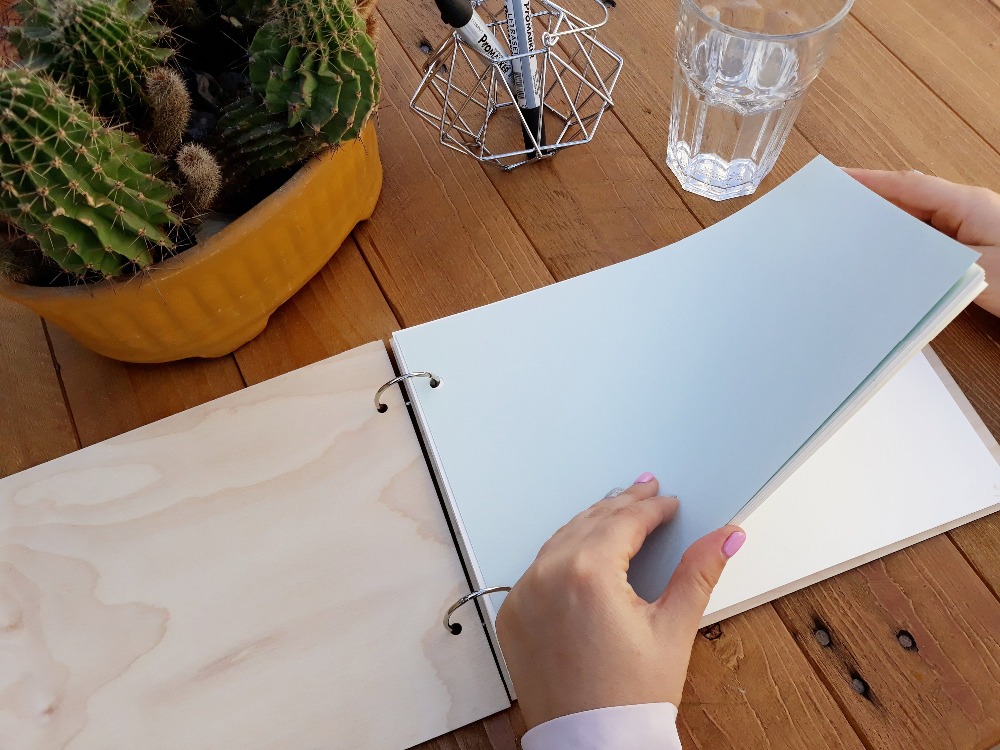 Buku Tamu Masuk Akrilik Bening - Personalized Guest Book ulasan dan harga