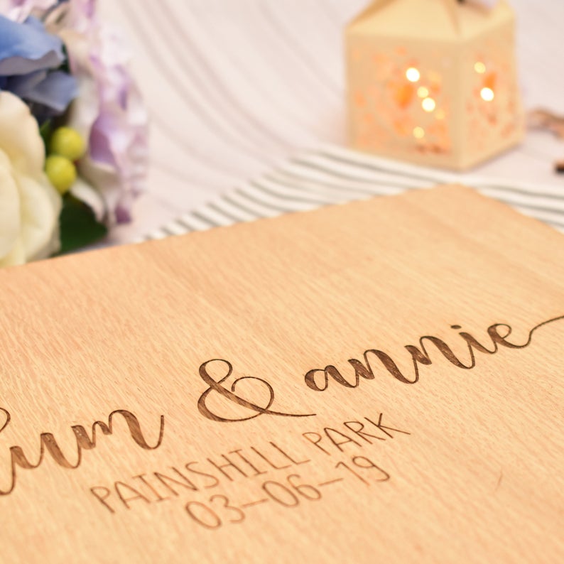 Buku tamu pernikahan kayu kust - Personalized Guest Book ulasan dan harga